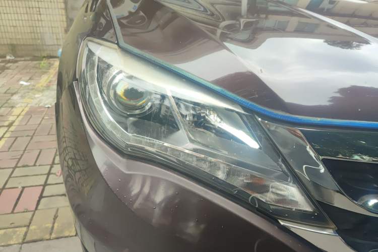 Used BYD S7 2015 2.0T Automatic Prestige Model Right Front Headlight