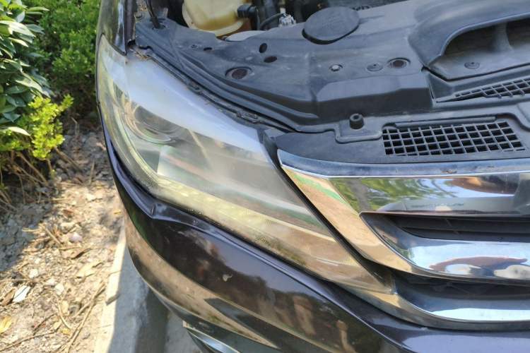 Used BYD S7 2015 2.0T Automatic Prestige Model Right Front Headlight