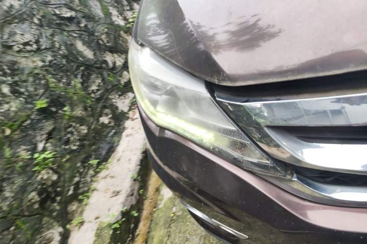 Used BYD S7 2015 2.0T Automatic Prestige Model Right Front Headlight