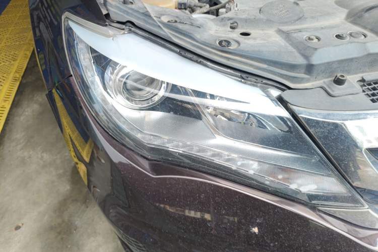 Used BYD S7 2015 2.0T Upgraded Automatic Flagship Version Right Front Headlight