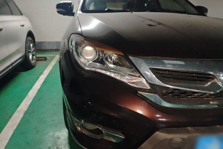 Used BYD S7 2015 2.0T Automatic Prestige Model Right Front Headlight