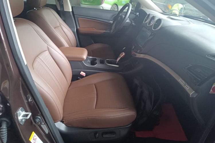 Used BYD S7 2015 2.0T Upgraded Automatic Luxury Version Right Front Seat