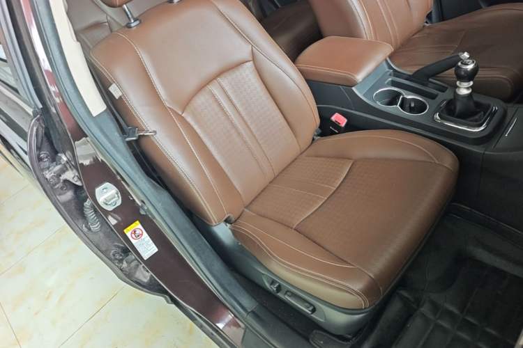 Used BYD S7 2015 1.5T Upgraded Manual Luxury Model Right Front Seat