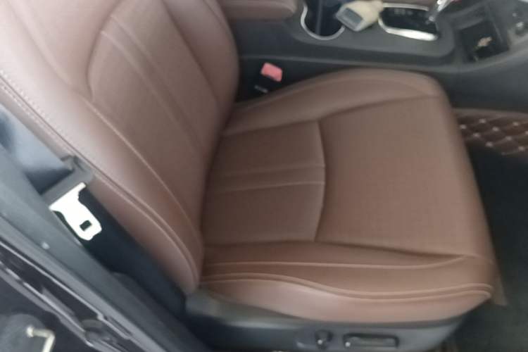 Used BYD S7 2015 2.0T Upgraded Automatic Flagship Version Right Front Seat
