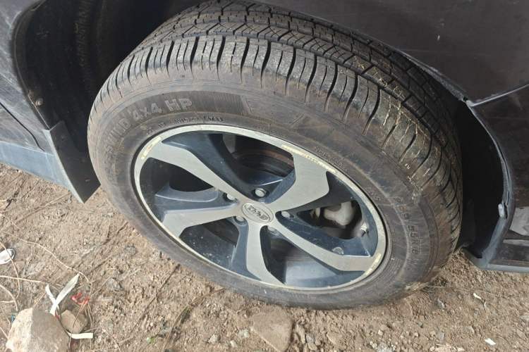 Used BYD S7 2015 2.0T Upgraded Automatic Luxury Version Right Front Wheel Hub