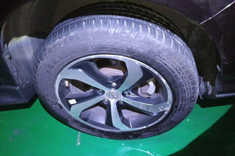 Used BYD S7 2015 2.0T Upgraded Automatic Flagship Version Right Front Wheel Hub