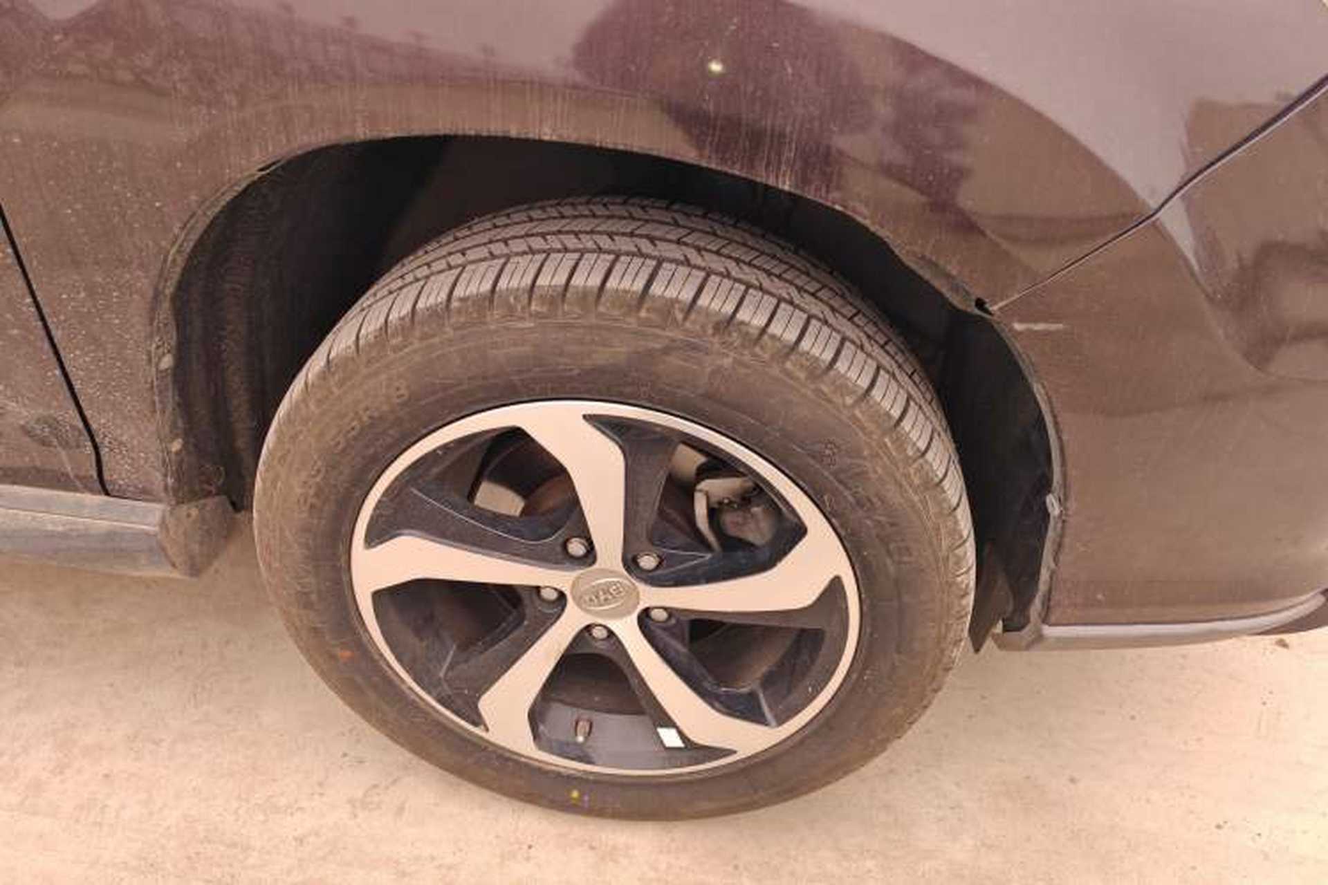 Used BYD S7 2015 2.0T Automatic Flagship Edition Right Front Wheel Hub