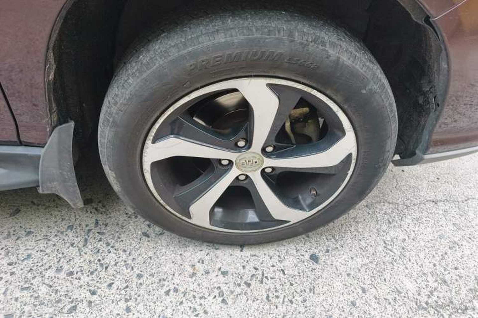 Used BYD S7 2015 2.0T Upgraded Automatic Luxury Version Right Front Wheel Hub