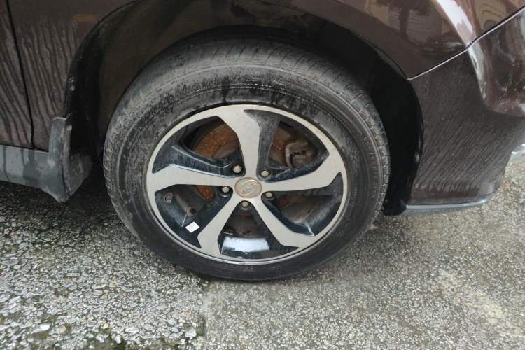 Used BYD S7 2015 2.0T Upgraded Automatic Luxury Version Right Front Wheel Hub