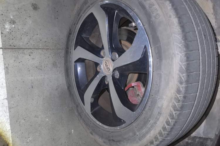 Used BYD S7 2015 2.0T Automatic Prestige Model Right Front Wheel Hub