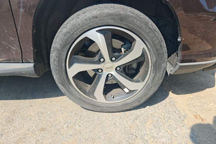 Used BYD S7 2015 2.0T Upgraded Automatic Flagship Version Right Front Wheel Hub