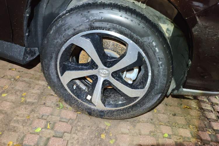 Used BYD S7 2015 2.0T Upgraded Automatic Luxury Version Right Front Wheel Hub