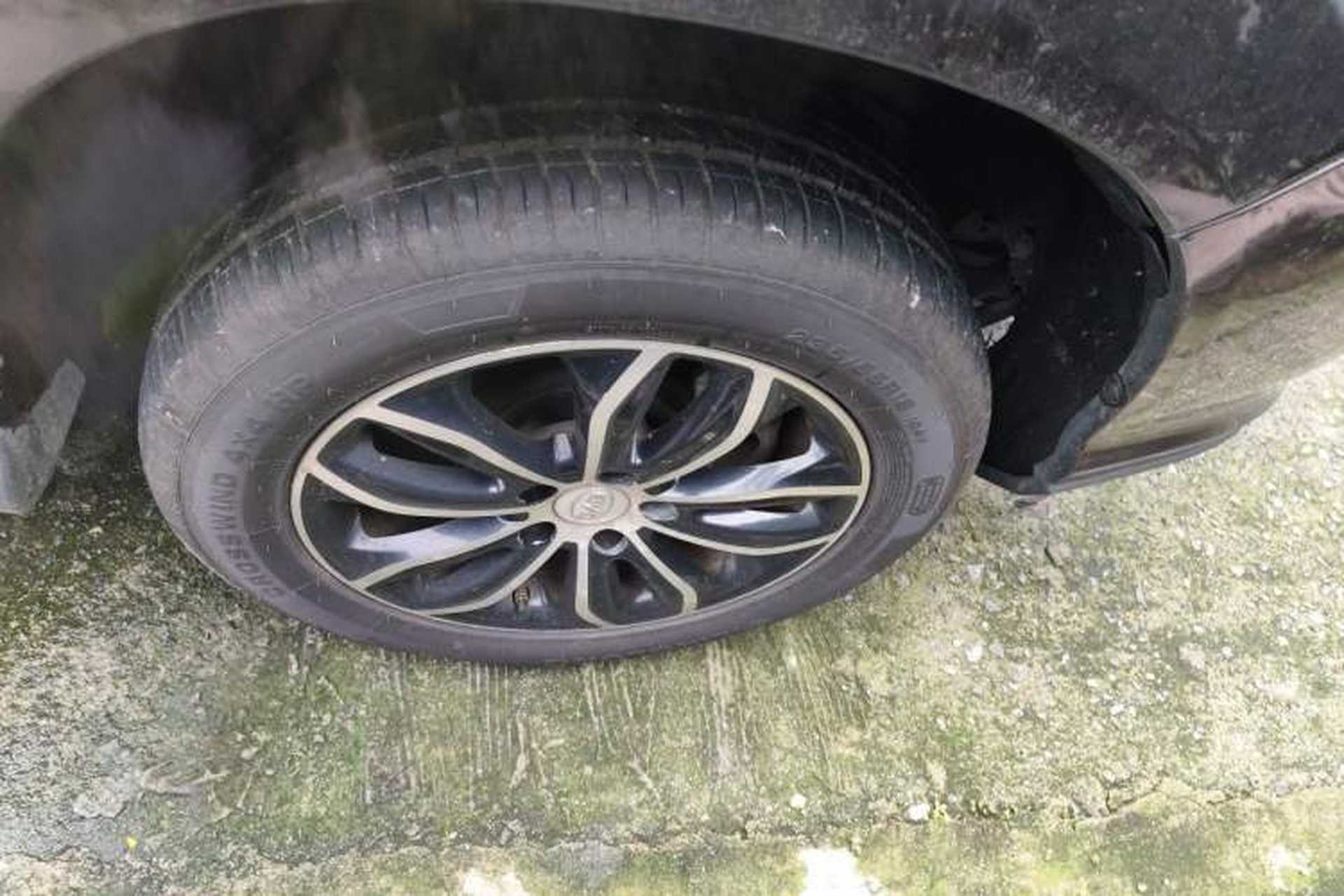 Used BYD S7 2015 2.0T Automatic Prestige Model Right Front Wheel Hub