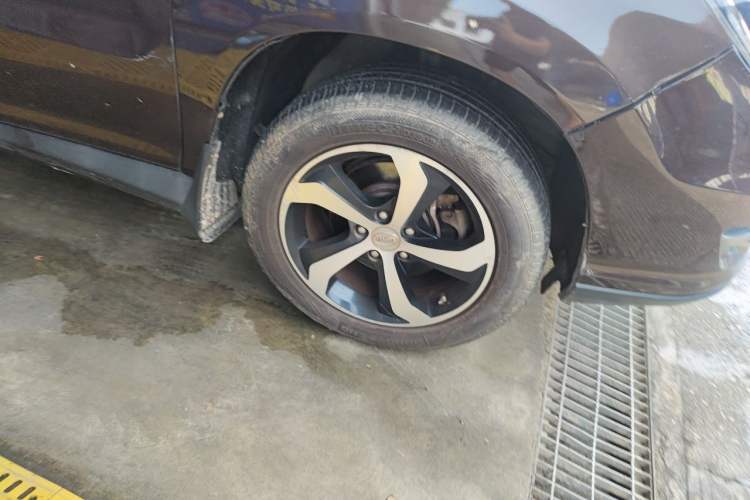 Used BYD S7 2015 2.0T Upgraded Automatic Flagship Version Right Front Wheel Hub