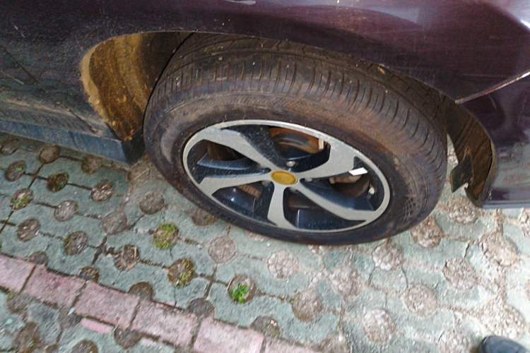 Used BYD S7 2015 2.0T Automatic Flagship Edition Right Front Wheel Hub