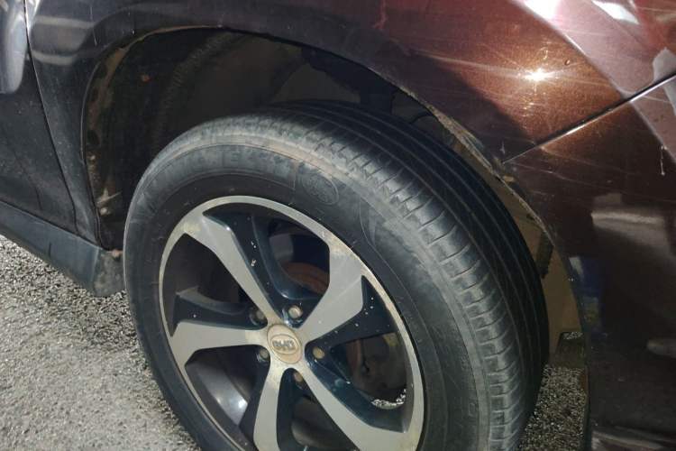 Used BYD S7 2015 2.0T Automatic Luxury Model Right Front Wheel Hub