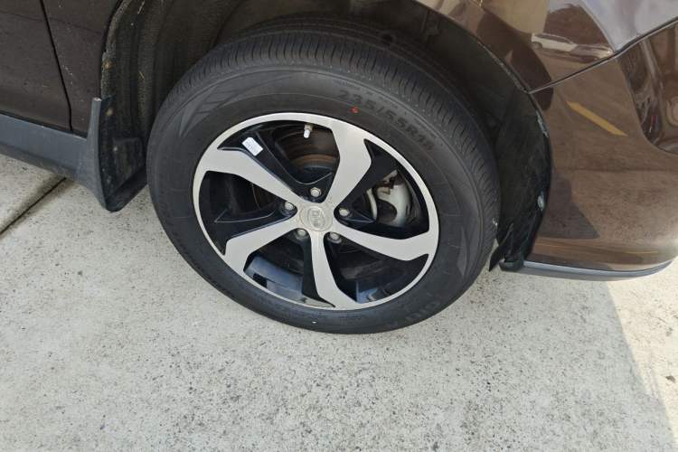 Used BYD S7 2015 2.0T Upgraded Automatic Luxury Version Right Front Wheel Hub