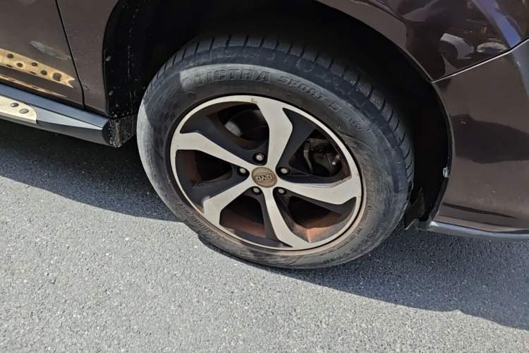 Used BYD S7 2015 2.0T Upgraded Automatic Luxury Version Right Front Wheel Hub