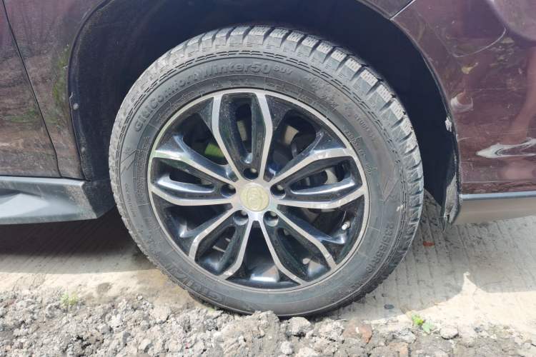 Used BYD S7 2015 2.0T Upgraded Automatic Flagship Version Right Front Wheel Hub