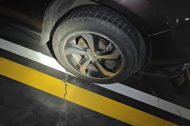 Used BYD S7 2015 2.0T Upgraded Automatic Flagship Version Right Front Wheel Hub