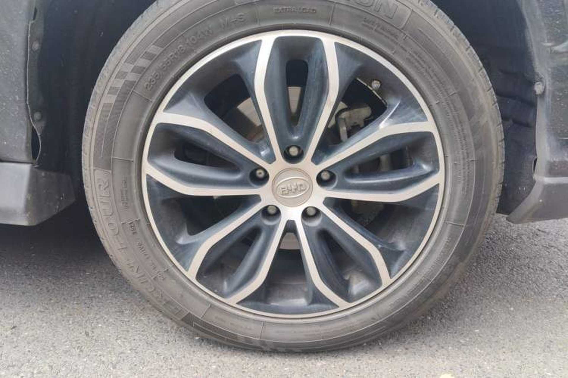 Used BYD S7 2015 2.0T Upgraded Automatic Luxury Version Right Front Wheel Hub
