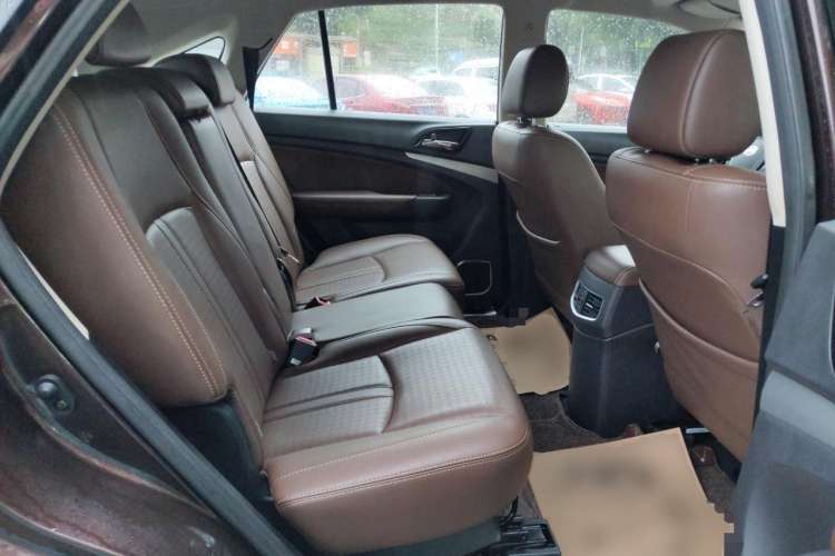 Used BYD S7 2015 2.0T Upgraded Automatic Luxury Version Right Rear Seat