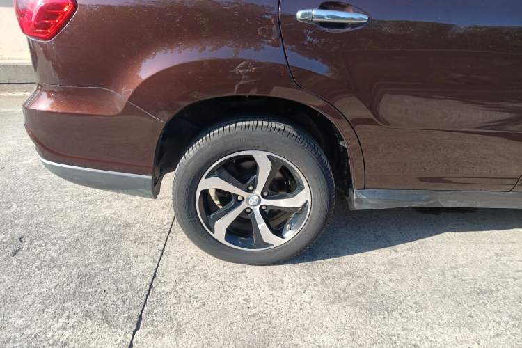Used BYD S7 2015 2.0T Automatic Prestige Model Right Rear Wheel Hub