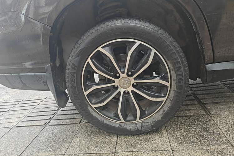 Used BYD S7 2015 2.0T Automatic Flagship Edition Right Rear Wheel Hub