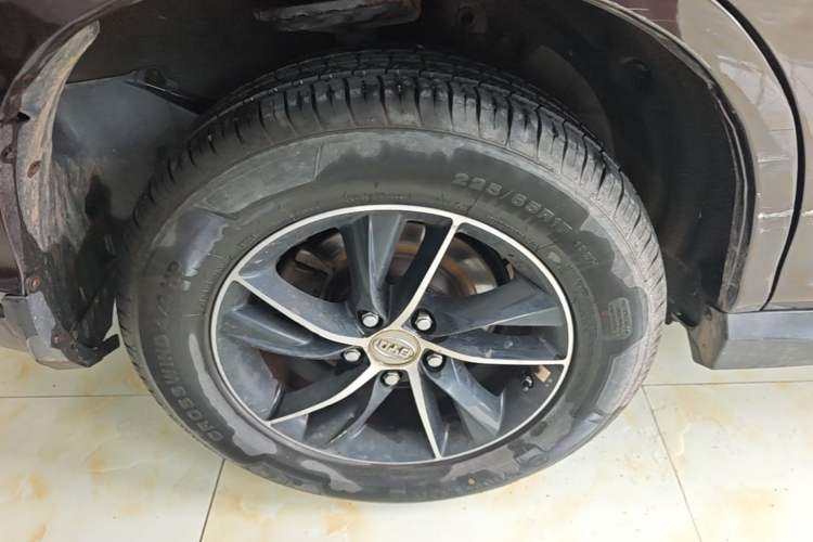 Used BYD S7 2015 1.5T Upgraded Manual Luxury Model Right Rear Wheel Hub