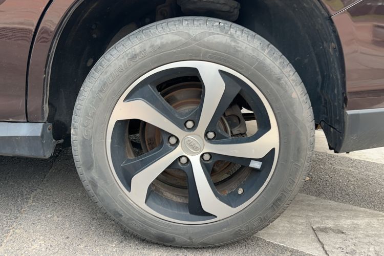 Used BYD S7 2015 2.0T Upgraded Automatic Luxury Version Right Rear Wheel Hub
