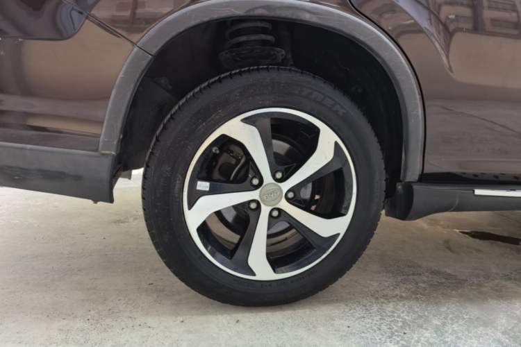 Used BYD S7 2015 2.0T Automatic Prestige Model Right Rear Wheel Hub