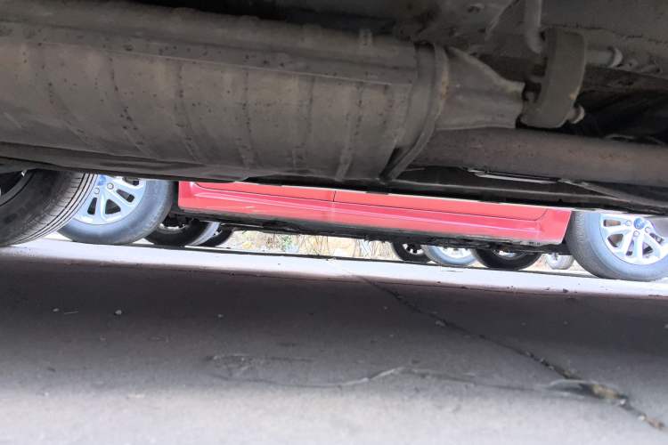 Used BYD S7 2015 2.0T Upgraded Automatic Flagship Version Right Side Sill