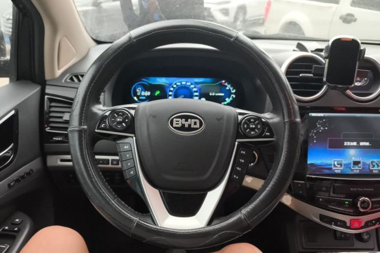 Used BYD S7 2015 2.0T Upgraded Automatic Flagship Version Steering Wheel