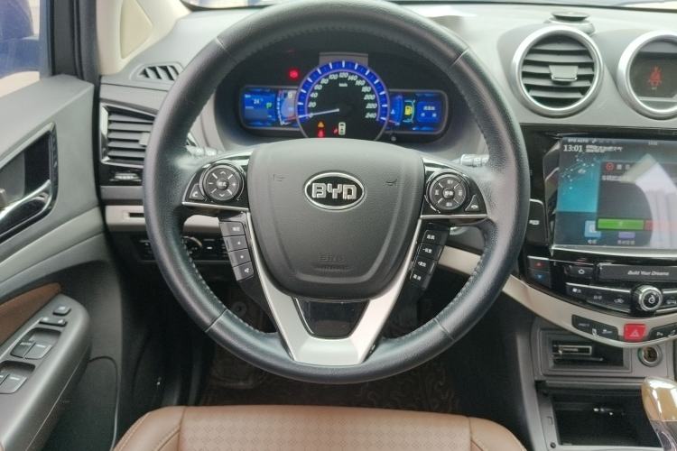 Used BYD S7 2015 2.0T Upgraded Automatic Luxury Version Steering Wheel