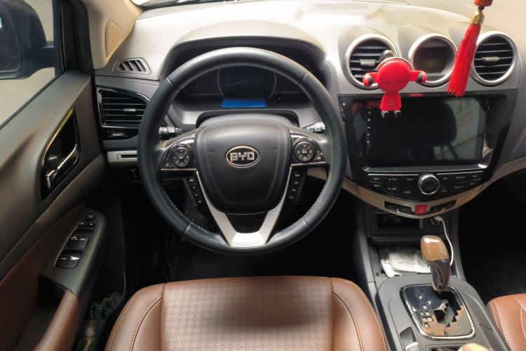 Used BYD S7 2015 2.0T Automatic Prestige Model Steering Wheel