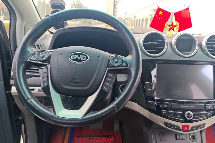 Used BYD S7 2015 2.0T Automatic Flagship Edition Steering Wheel