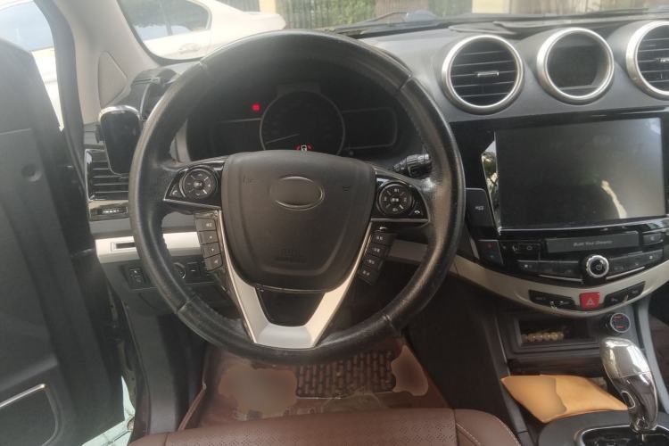 Used BYD S7 2015 2.0T Upgraded Automatic Luxury Version Steering Wheel