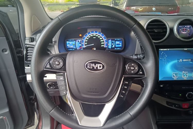 Used BYD S7 2015 2.0T Upgraded Automatic Luxury Version Steering Wheel