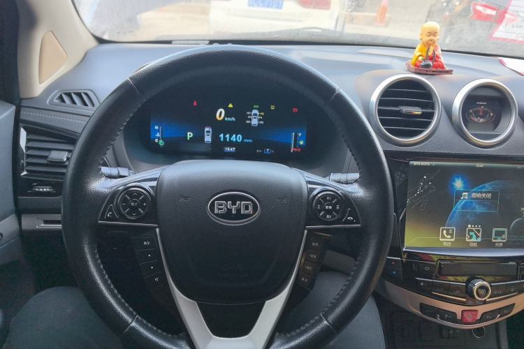 Used BYD S7 2015 2.0T Upgraded Automatic Flagship Version Steering Wheel