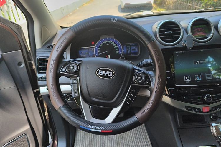 Used BYD S7 2015 2.0T Upgraded Automatic Luxury Version Steering Wheel