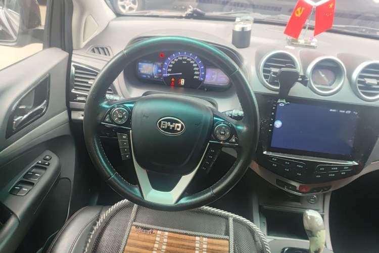 Used BYD S7 2015 2.0T Automatic Prestige Model Steering Wheel