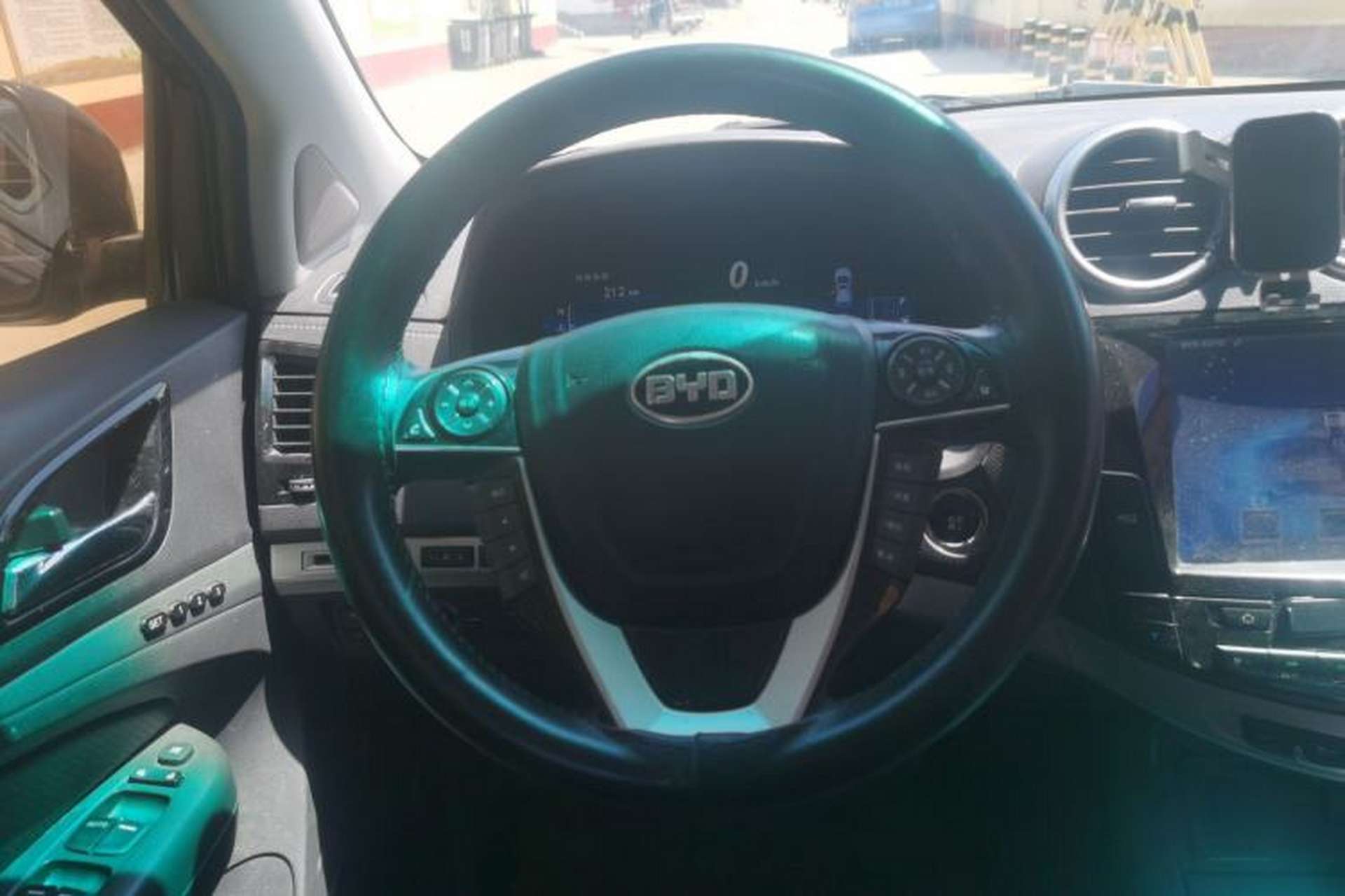 Used BYD S7 2015 2.0T Automatic Flagship Edition Steering Wheel