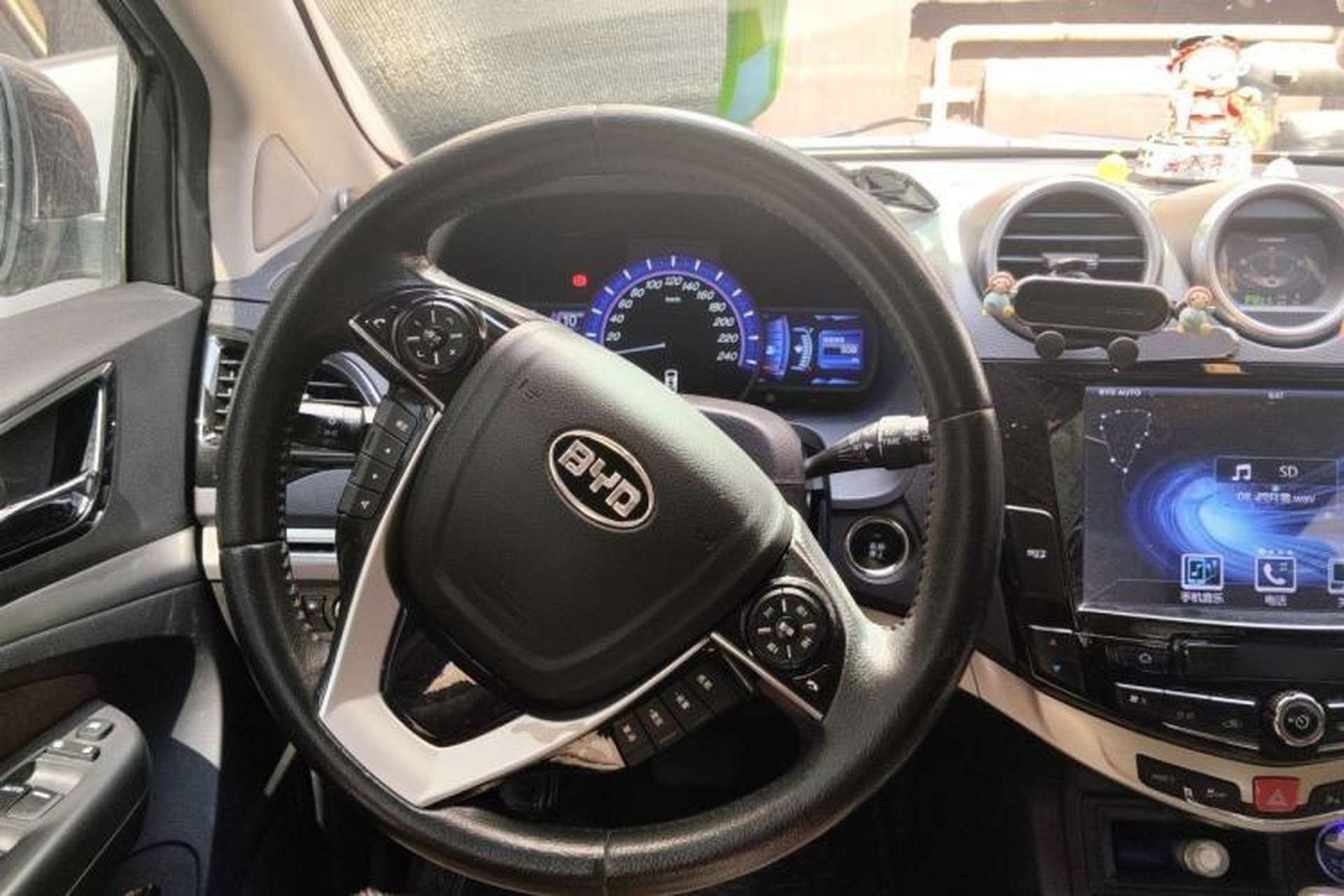 Used BYD S7 2015 2.0T Upgraded Automatic Luxury Version Steering Wheel