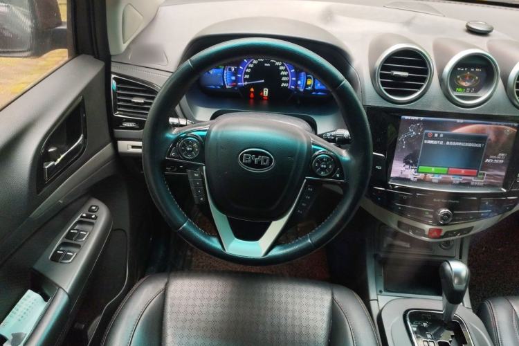 Used BYD S7 2015 2.0T Automatic Prestige Model Steering Wheel