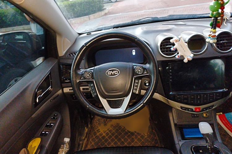 Used BYD S7 2015 2.0T Automatic Flagship Edition Steering Wheel