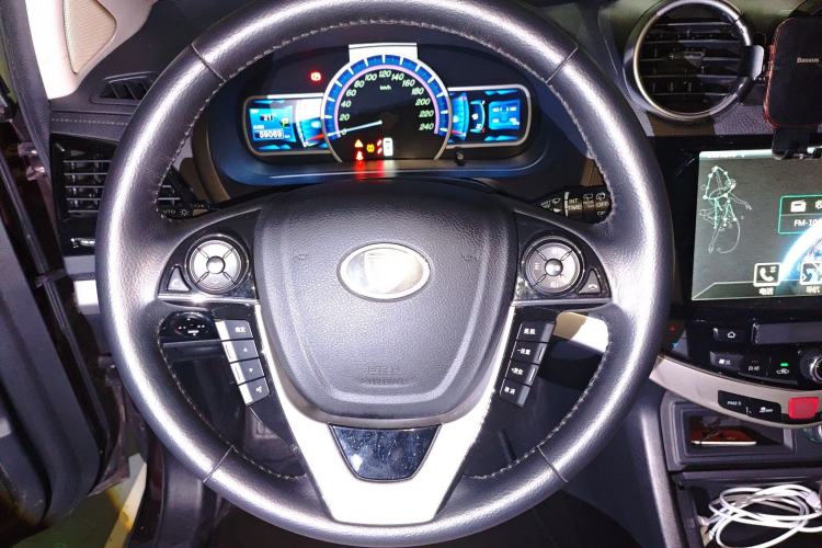 Used BYD S7 2015 2.0T Automatic Prestige Model Steering Wheel