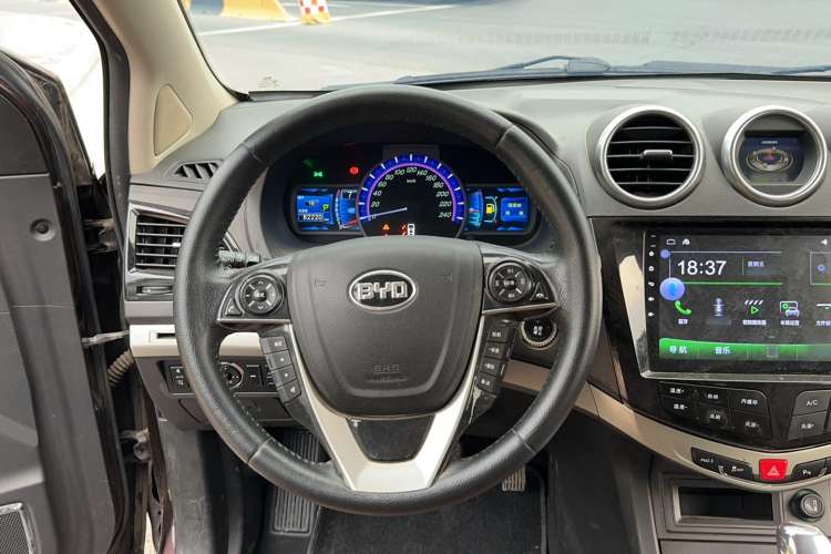 Used BYD S7 2015 2.0T Upgraded Automatic Luxury Version Steering Wheel