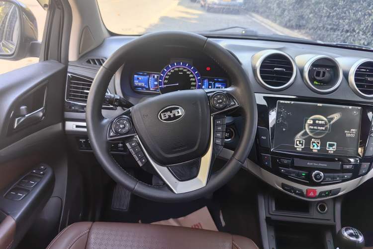 Used BYD S7 2015 1.5T Upgraded Manual Luxury Model Steering Wheel