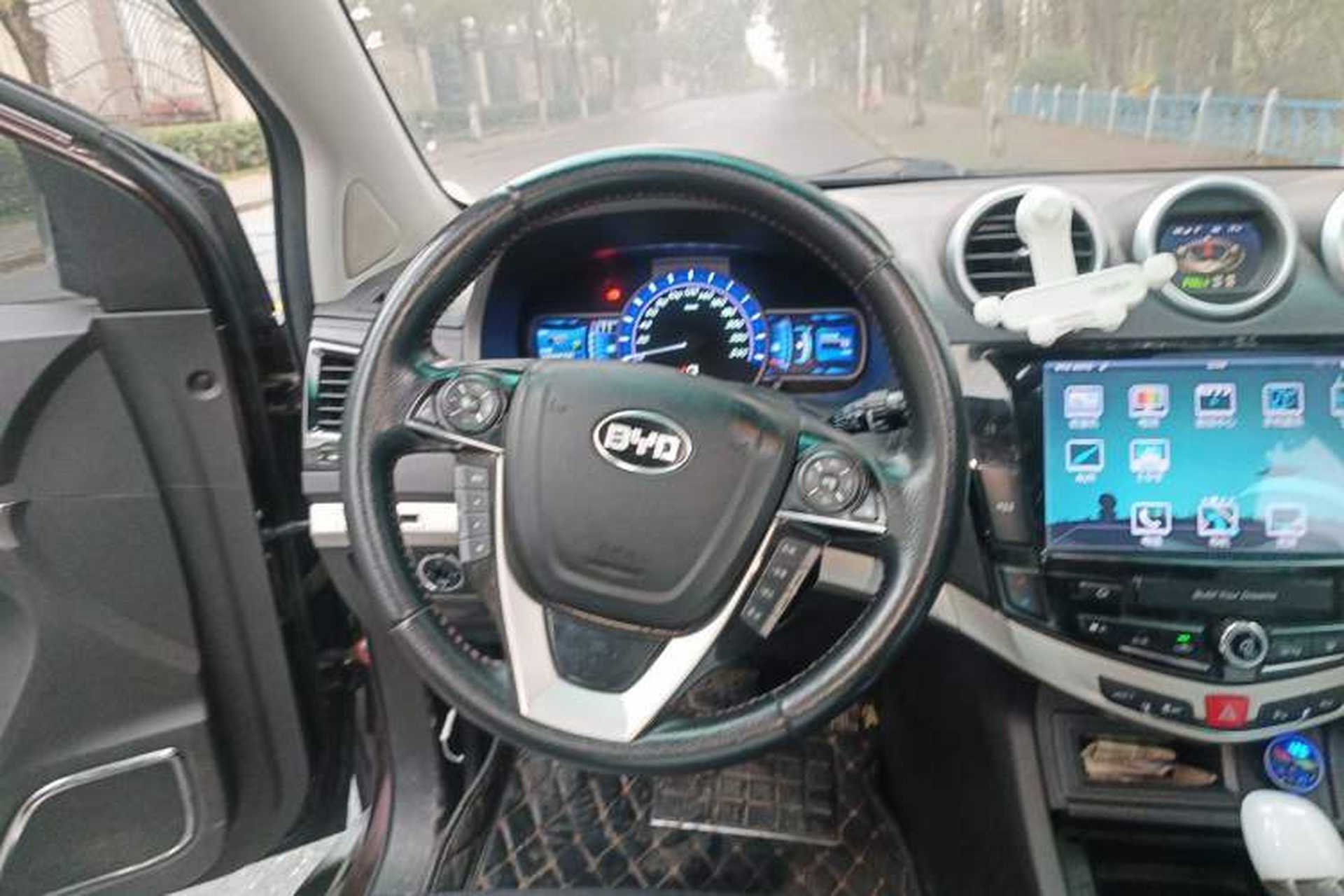 Used BYD S7 2015 2.0T Upgraded Automatic Luxury Version Steering Wheel
