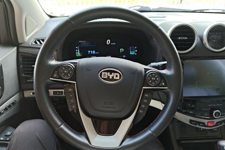 Used BYD S7 2015 2.0T Automatic Flagship Edition Steering Wheel